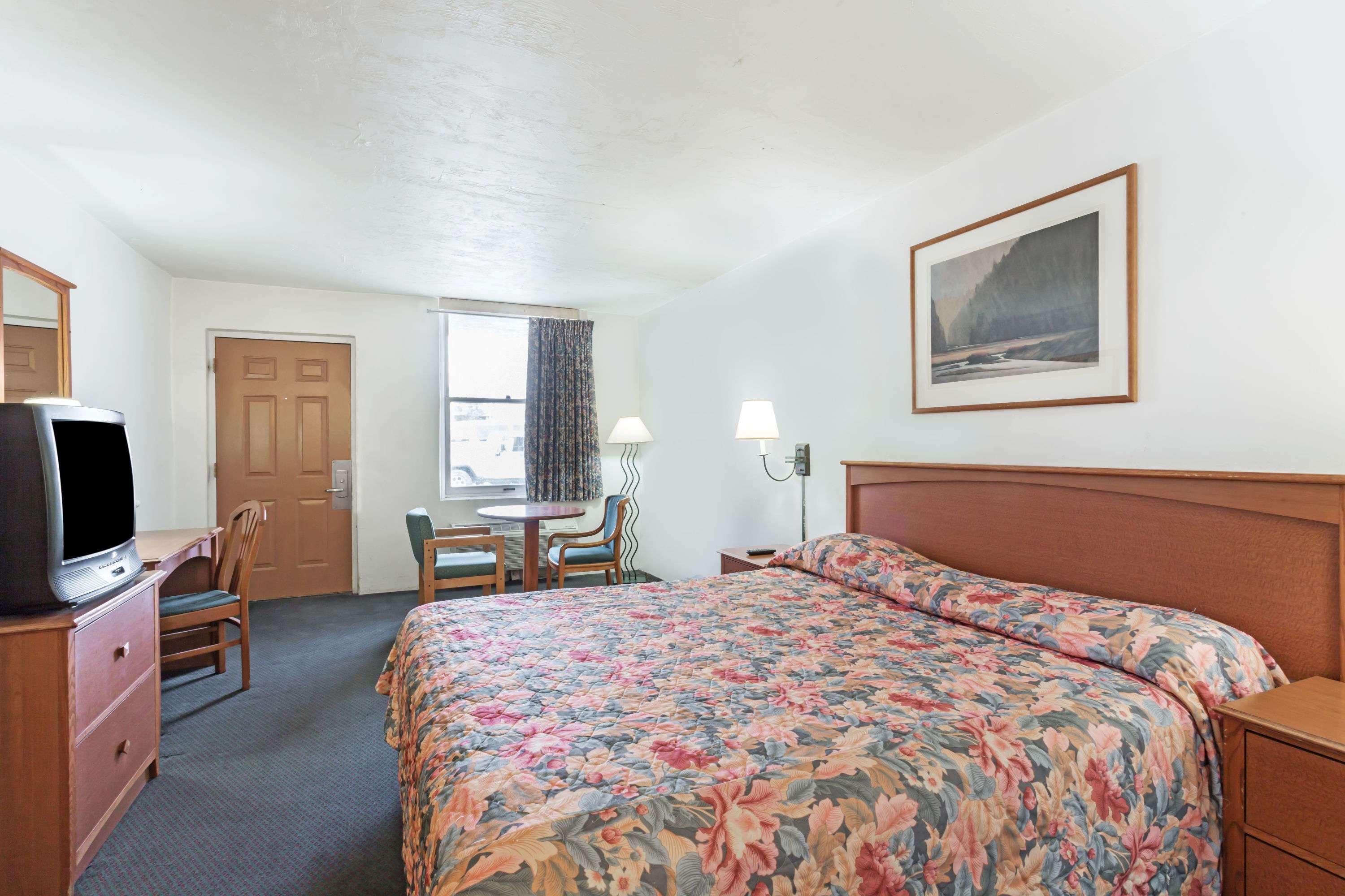 Americas Best Value Inn Уэндовер Экстерьер фото