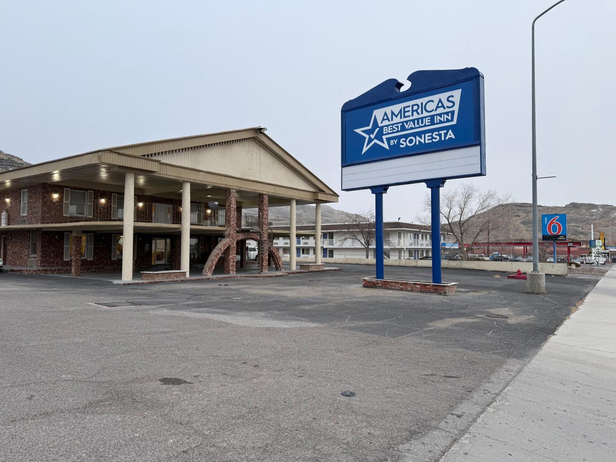 Americas Best Value Inn Уэндовер Экстерьер фото